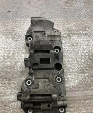 BMW 1 F20 F21 Engine mounting bracket 8506863 174786