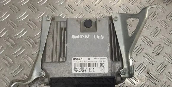 Toyota Auris 150 Engine control unit/module 8966102E10