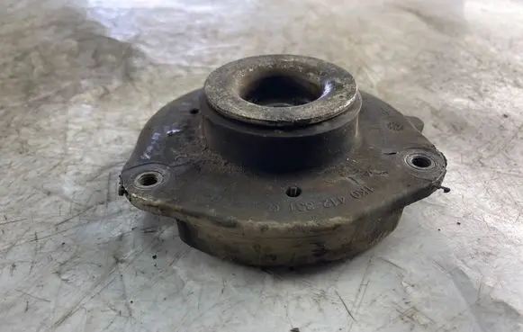 Volkswagen Touran I Front upper strut mount 1k0412331 1k0412331C