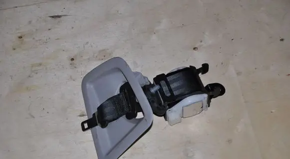 Citroen C4 II Picasso Middle seatbelt (rear) 96771410XX