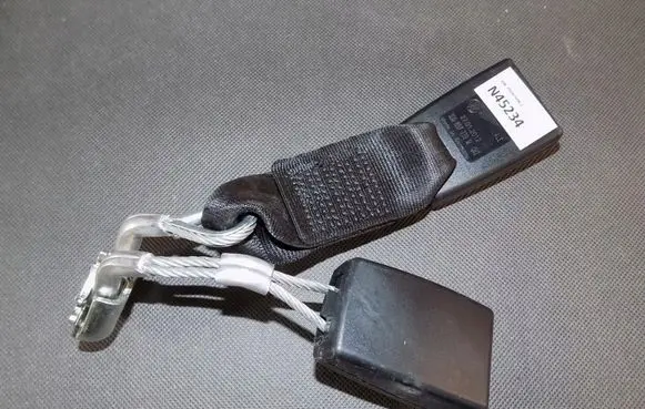 Volkswagen Phaeton Rear seatbelt buckle 3D0857739M