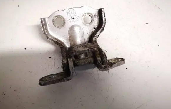 KIA Sorento Rear door lower hinge
