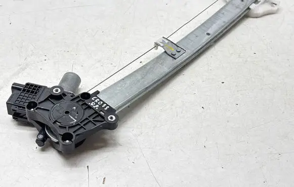 Subaru Crosstrek III Front door window regulator with motor 61188FN000 12V06G 0620207401