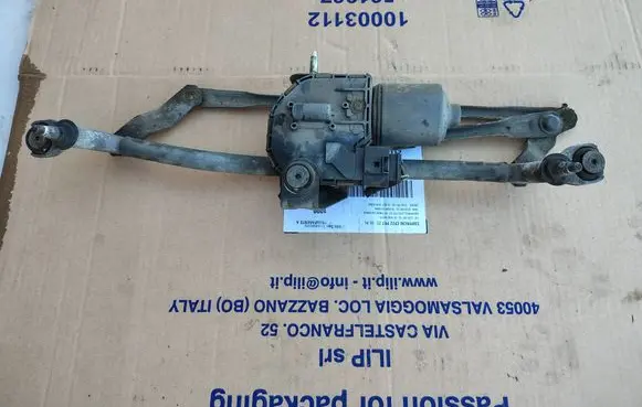 Front wiper linkage and motor