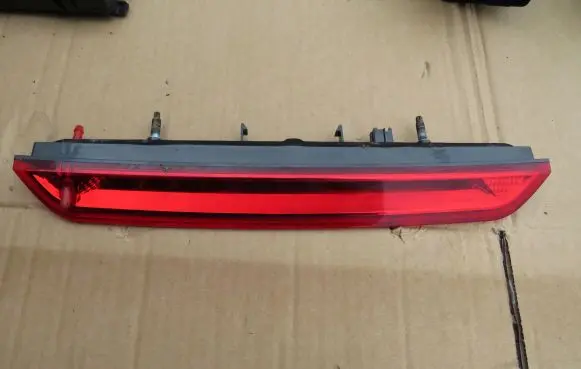 Opel Grandland X Third/center stoplight