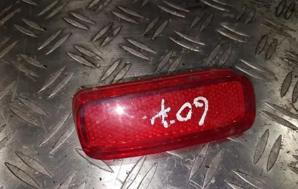 Peugeot 607 Rear tail light reflector