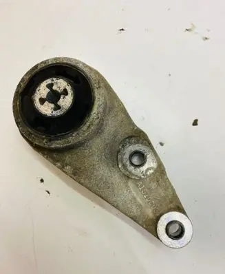 Peugeot 508 RXH Engine mount vacuum valve 
