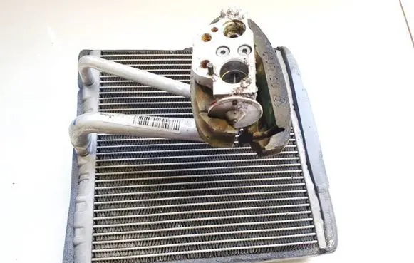 A/C cooling radiator (condenser)