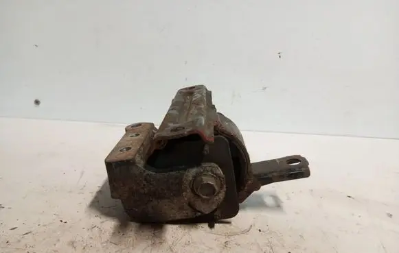 Jeep Patriot Engine mount vacuum valve 