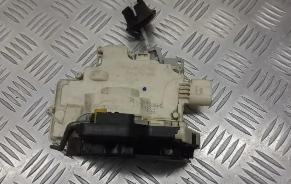Audi A4 S4 B7 8E 8H Rear door lock