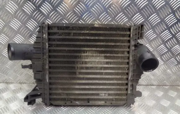 Mercedes-Benz Vito Viano W638 Intercooler radiator 6385102901