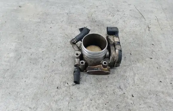 Audi A4 S4 B5 8D Throttle body valve 06B133062H