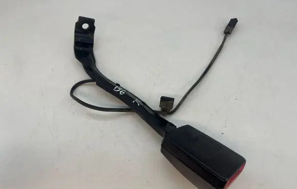 Volkswagen PASSAT B6 Front seatbelt buckle 3C0857755J