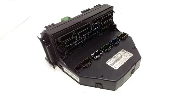 Mercedes-Benz C W204 Fuse module A2129003314 A2129015004 A2129020706