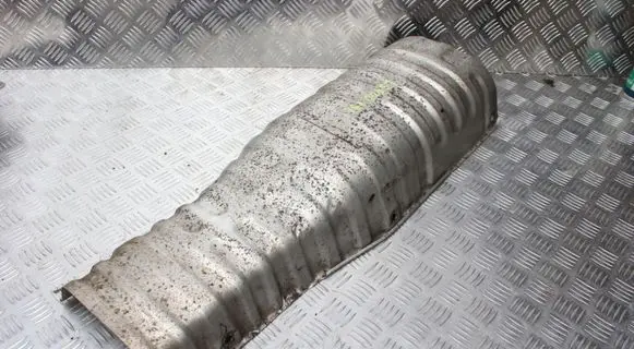 Lexus LS 400 Exhaust heat shield