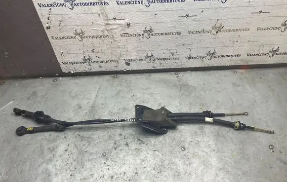 Citroen Xsara Picasso Gear shift cable linkage 3355501