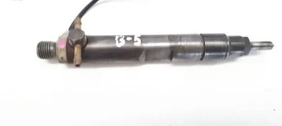 Volkswagen PASSAT B5 Fuel injector 028130202Q
