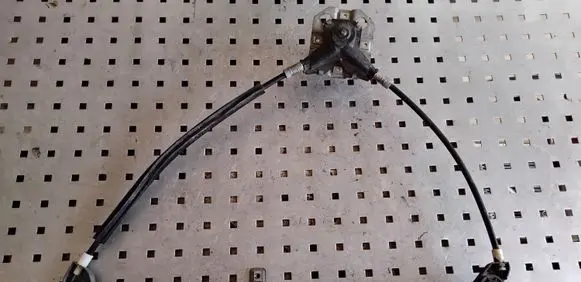 Audi 80 90 S2 B4 Front door manual window regulator 893837400