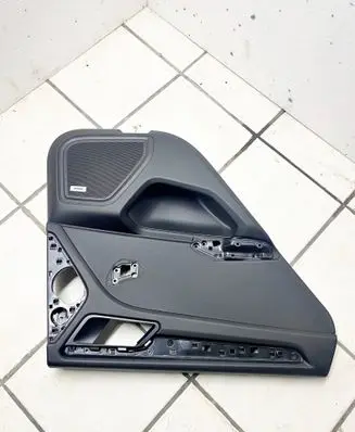 Porsche Macan (95B) Rear door card panel trim 95B867211 5712546
