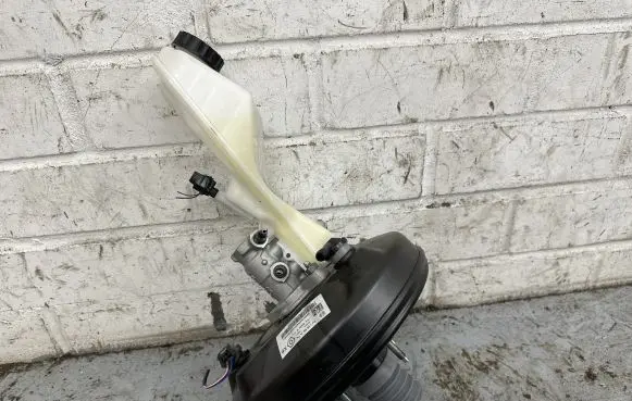 Nissan Qashqai J12 Brake booster