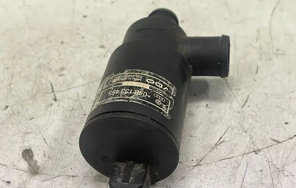 Audi A6 S6 C4 4A Idle control valve (regulator) 048133455