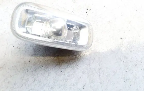 Audi A4 S4 B7 8E 8H Front fender indicator light 8e0949127