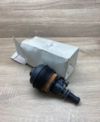 Volkswagen Tiguan Oil filter cover 03C115403E 03C115403