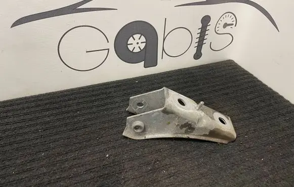 BMW 6 G32 Gran Turismo Rear bumper mounting bracket 6878217