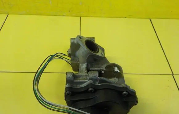 Land Rover Range Rover L322 EGR thermostat 6H4Q9D475DC