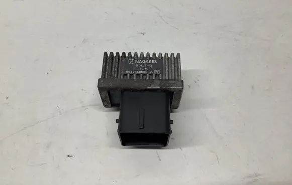 Nissan Qashqai Glow plug pre-heat relay 9640469680