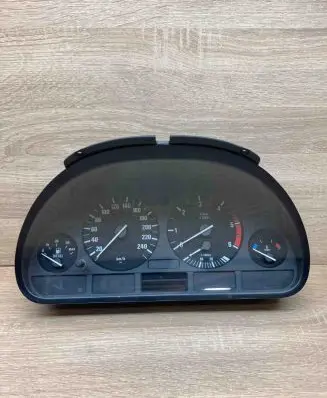 BMW 5 E39 Speedometer (instrument cluster) 6914913 110008735