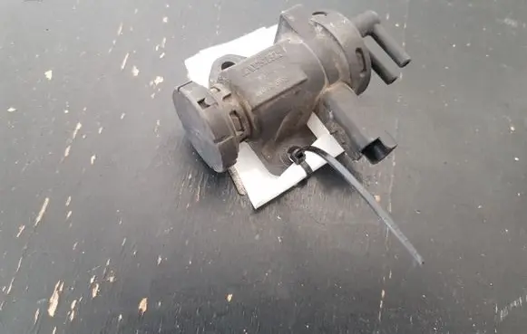 Citroen C3 Turbo solenoid valve 3024368