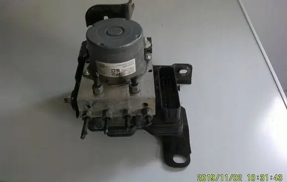 Citroen C5 ABS Pump 9834952880