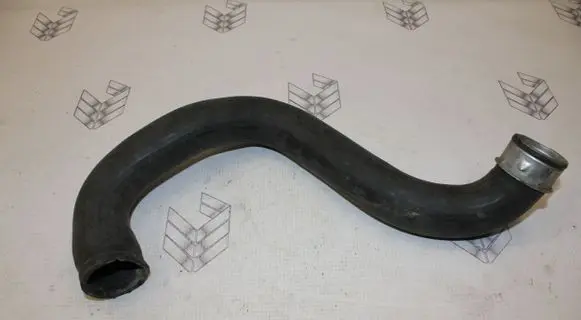 Mercedes-Benz E W211 Engine coolant pipe/hose A2115010682