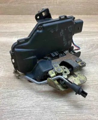 Audi A6 S6 C5 4B Front door lock 4B1837016B
