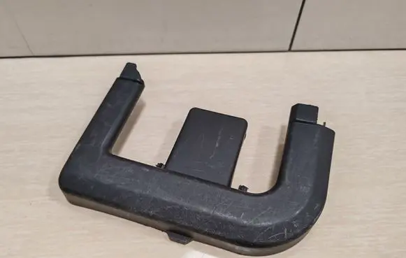 Nissan Note (E11) Rear seat rail trim cover 84910AX611