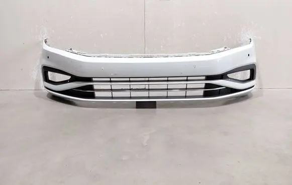 Volkswagen PASSAT B8 Front bumper 3G0807221E