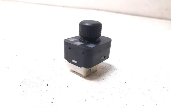 Skoda Superb B5 (3U) Wing mirror switch 3U1959565E
