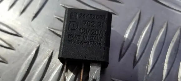 Opel Zafira A Other relay 24432680 gm24432680