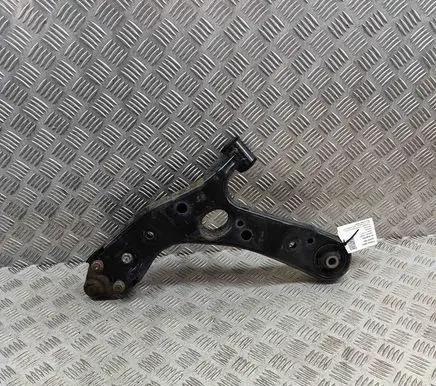 Toyota Prius+ (ZVW40) Front lower control arm/wishbone 4806812300
