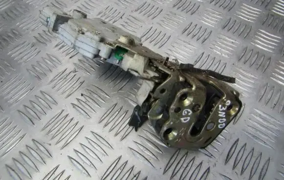 Nissan Micra Rear door lock