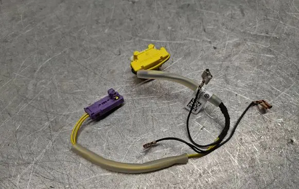 Volkswagen Golf V Airbag squib ring wiring 1K0971584