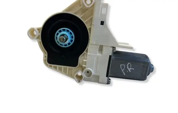 Audi Q3 8U Front door window regulator motor 8K0959802B