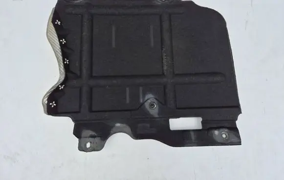 Jeep Grand Cherokee Engine splash shield/under tray 068191341