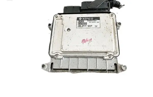 Hyundai i30 Engine control unit/module 391122B100