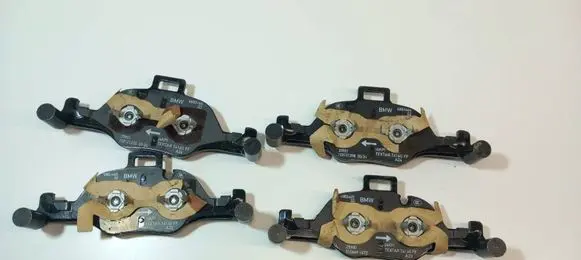 BMW 7 G11 G12 Brake pads (front) 6883469