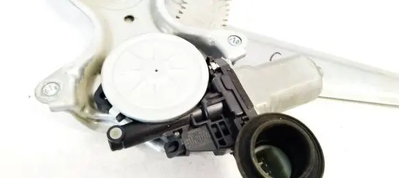 Toyota RAV 4 (XA30) Rear door window regulator motor 8572035140