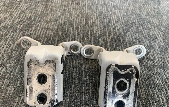 Nissan Qashqai Front door hinge set 