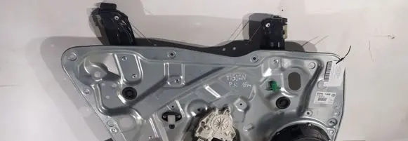 Volkswagen Tiguan Front door window regulator with motor 5N0837755 974927105 1612223374