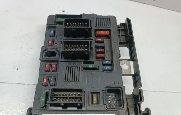 Citroen Xsara Picasso BSM Control unit 9643498780 138015126 T118470004F